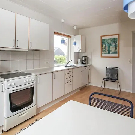 3 Bedroom Beautiful In Samso Prázdninový dům *